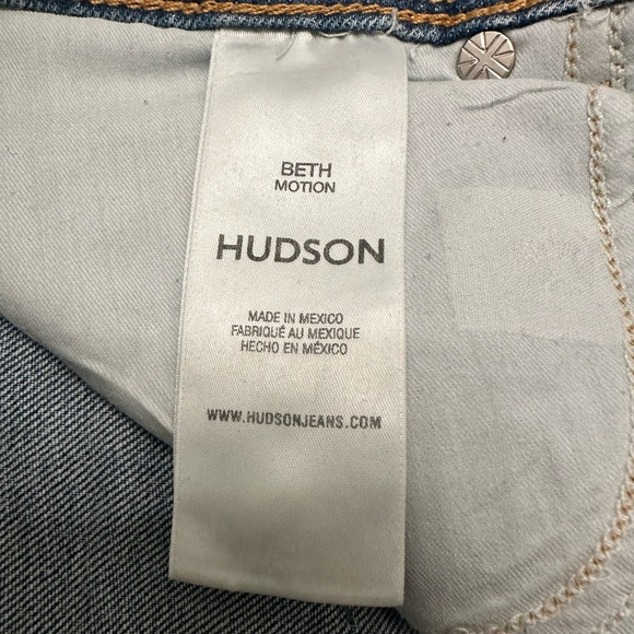 HUDSON Jeans Beth Low to Mid-Rise Baby Bootcut Petite Motion Blue Women Size 25 - Picture 16 of 17